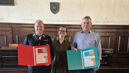 Izolski nagrajenci v družbi podžupanje