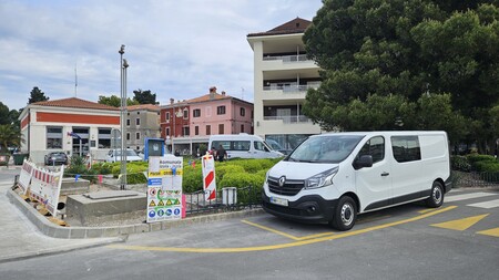 Dela na rezervoarjih so začasno prekinili. Nadaljevali bodo 4. maja. 