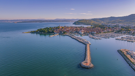 Morje in Izola (Kleva films)