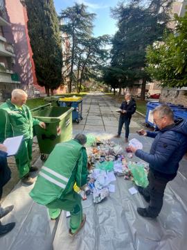 Poostren pregled stanja odpadkov v Izoli