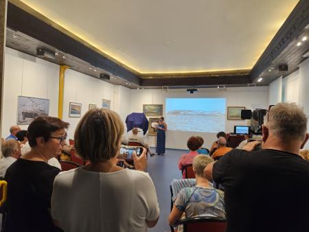 Spominsko srečanje je pritegnilo precej pozornosti javnosti.