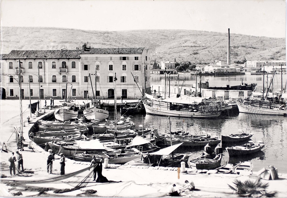 Izola3